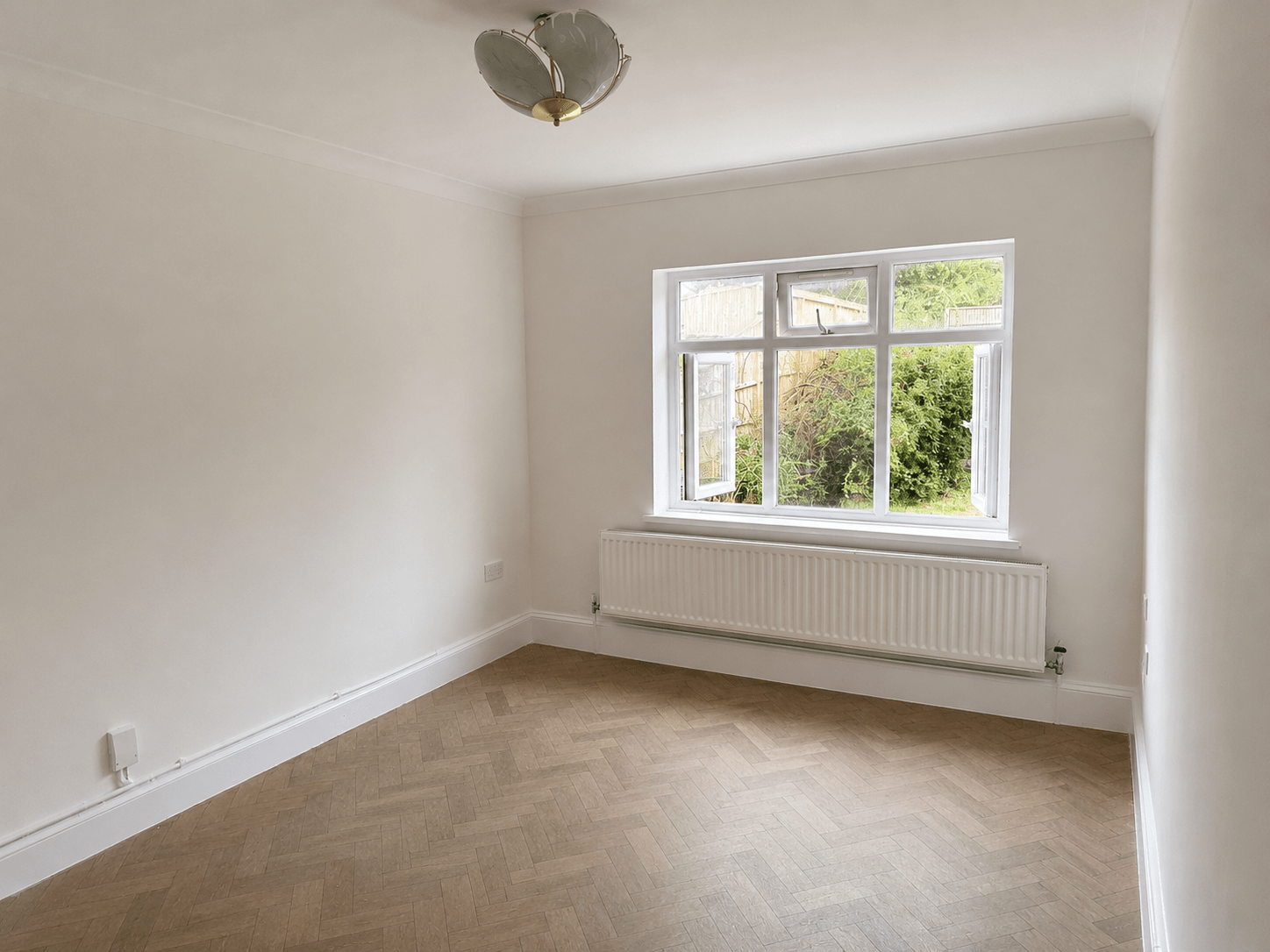 3CB0C5CC-FAD8-4C8F-926D-1643E04CC510 5 bedroom detached family home