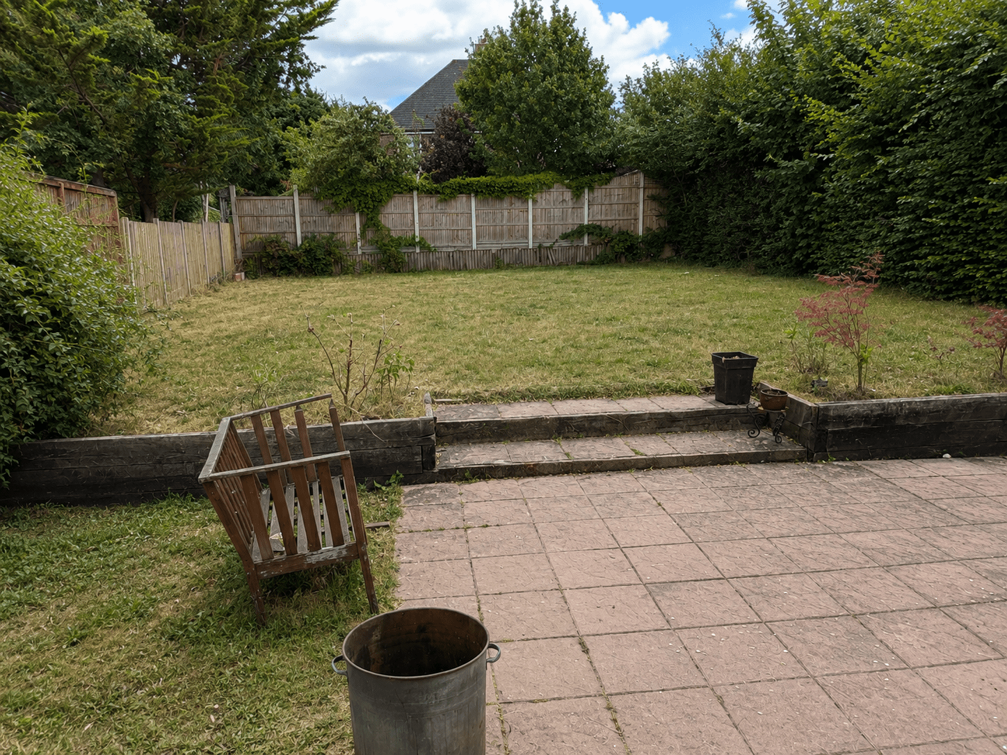 Garden in 5 bedroom house in Epsom 5 bedroom detached family home