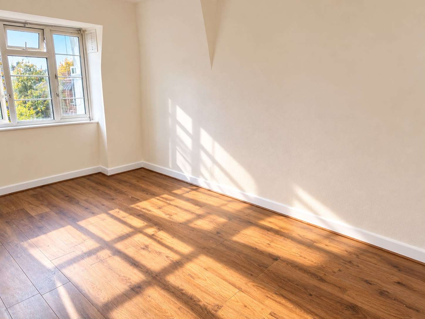 2 bedroom flat in Grosvenor Court Morden SM4 5HQ room 1a Grosvenor Court, Morden, SM4 5HQ