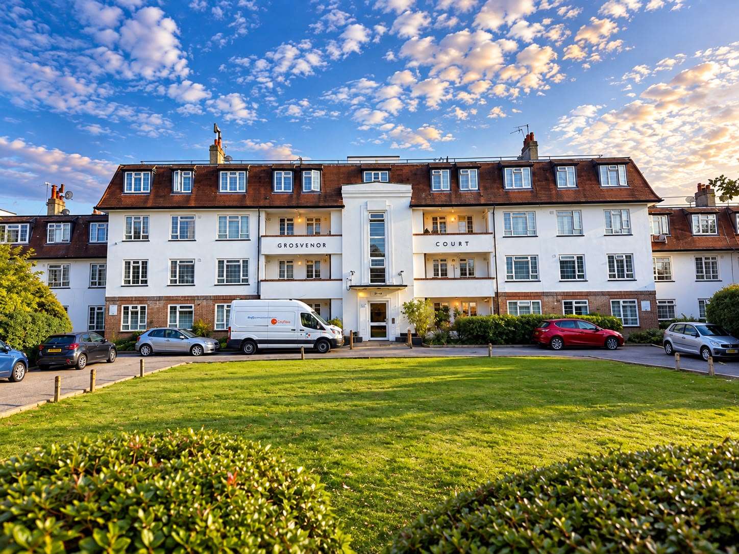 2 bedroom flat in Grosvenor Court Morden SM4 5HQ Grosvenor Court, Morden, SM4 5HQ