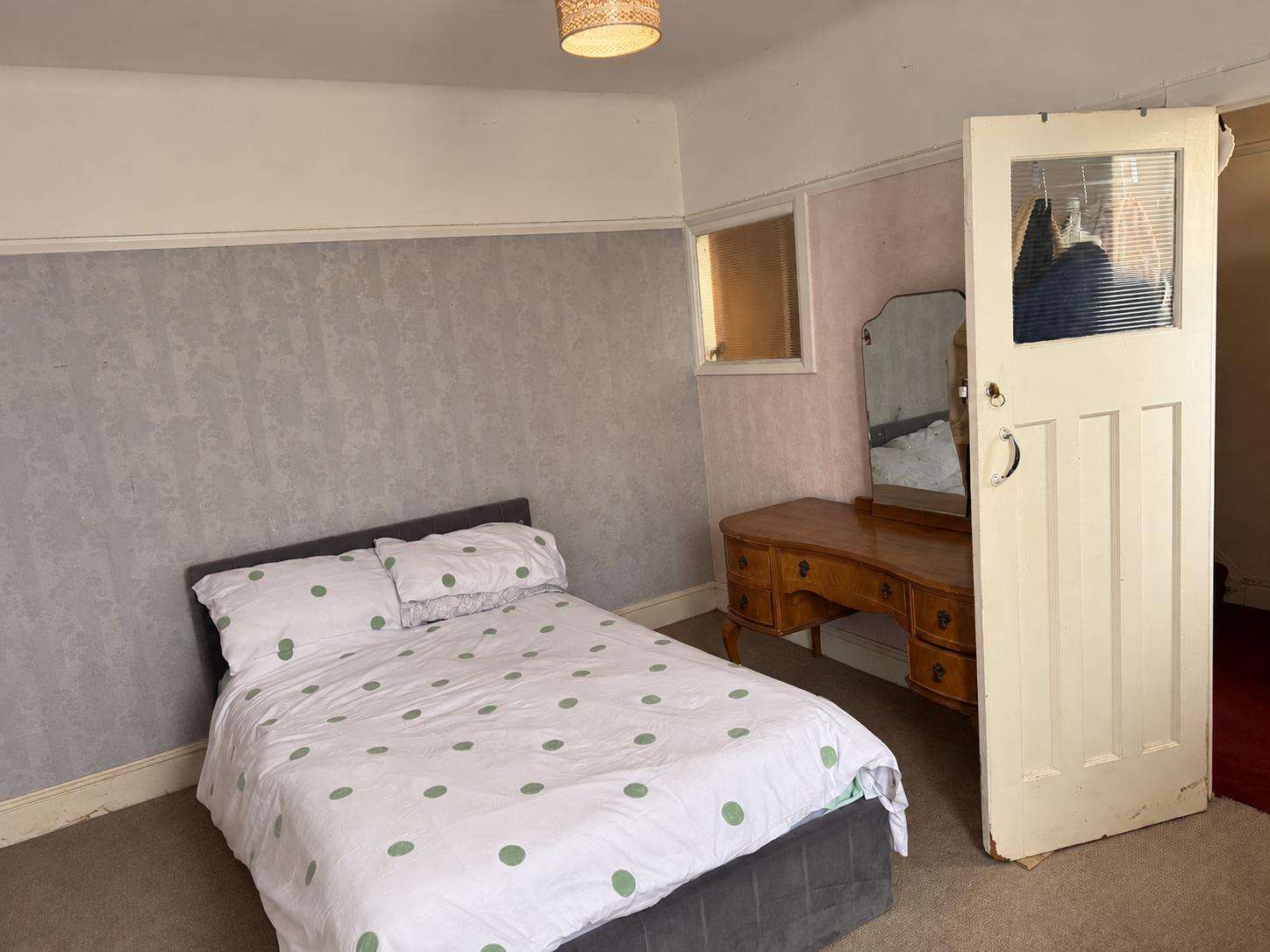3 Bed house in Mitcham Doublebedroom Spencer Road, MItcham, CR4 1SJ