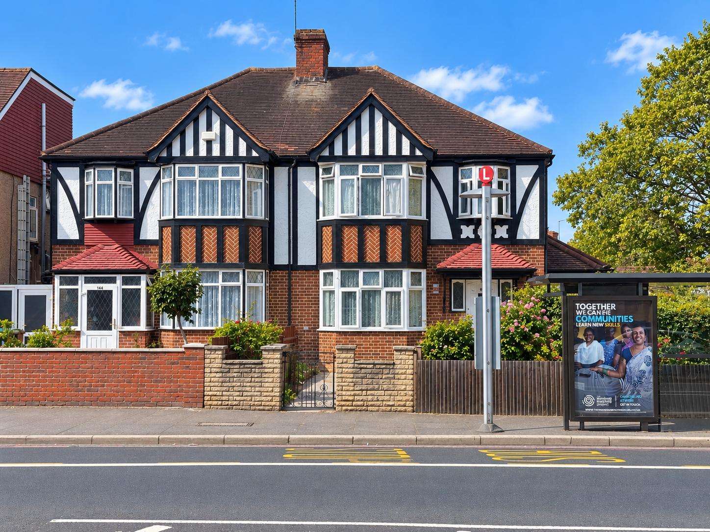 3 bedroom house in Morden London Road, Morden SM4 5AT