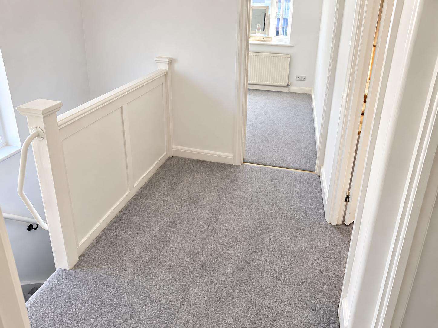 3 bedroom house in Morden upstairs hallway London Road, Morden SM4 5AT