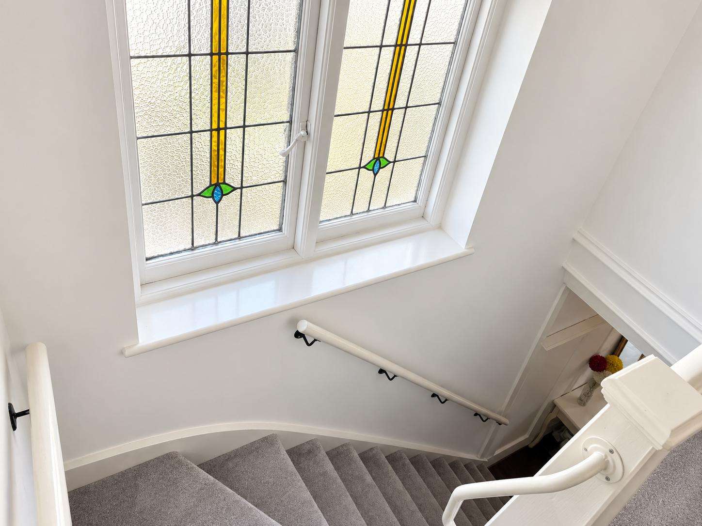 3 bedroom house in Morden upstairs landing London Road, Morden SM4 5AT